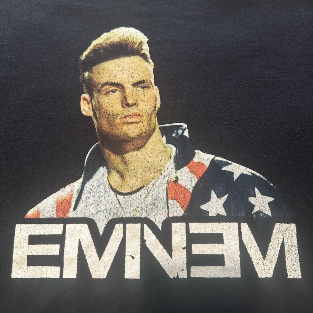 Graphic t-shirt